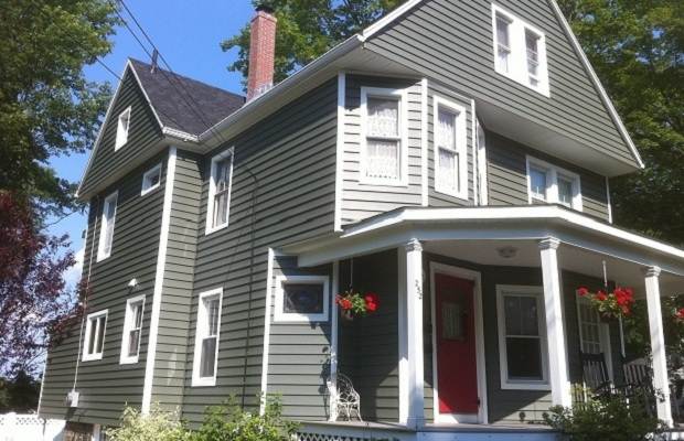 house-vinyl-facia-soffit-and-trim.jpg